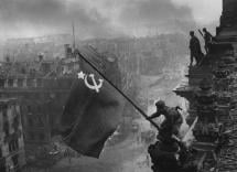 Berlin - Raising a Soviet Flag