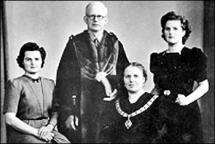 Margaret Thatcher - Parents and Sister