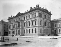 Cook County Courthouse During the 1920s