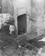 Mt. Rushmore - Vault Entrance, Hall of Records