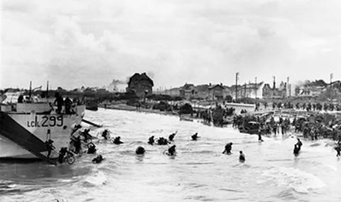 Normandy Invasion - CANADIANS LAND AT JUNO BEACH