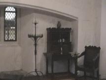 Elizabethan-Period Furniture - Furnishings Like Raleigh Used